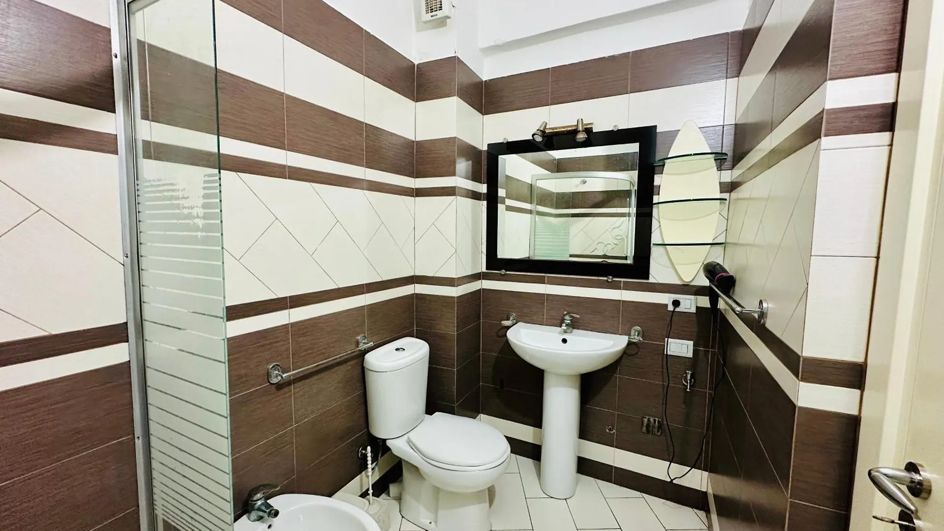 Aron Apartment Vlorë Albania